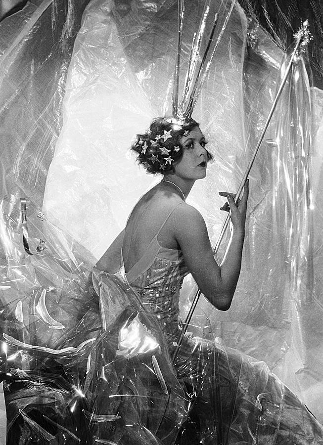 Cecil BEATON, Nancy Beaton as a Shooting Star for the Galaxy Ball, 1929
Platinum print
